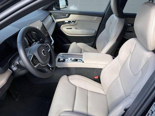 2026 Volvo XC90 B5 Ultra 6-Seater