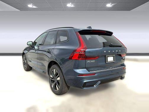 Denim Blue Metallic 2026 Volvo XC60 B5 Plus