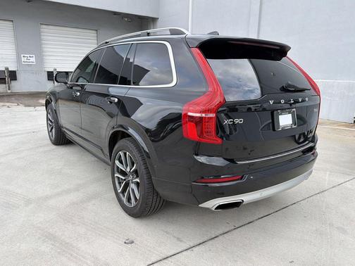 Onyx Black Metallic 2018 Volvo XC90 T6 Momentum