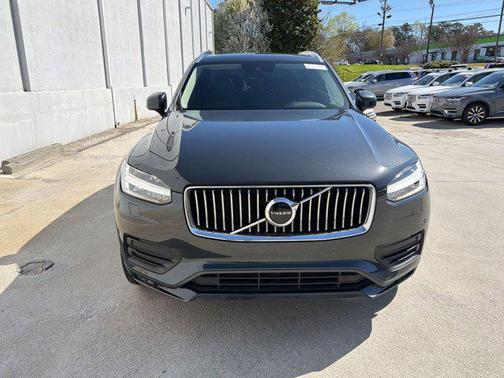 2021 Volvo XC90 T6 Momentum
