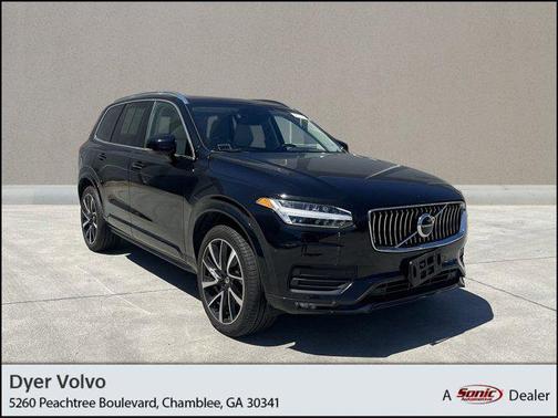 2022 Volvo XC90 T6 Momentum