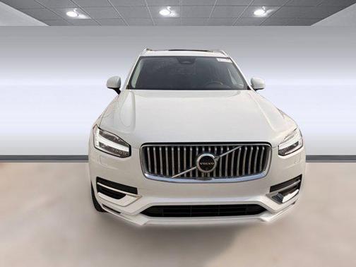 2024 Volvo XC90 B5 Plus Bright Theme