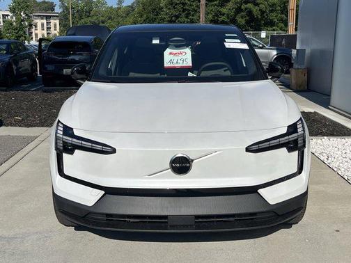 2025 Volvo EX30 Twin Motor Plus