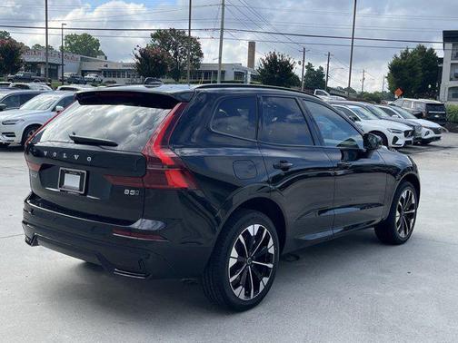 2026 Volvo XC60 B5 Plus