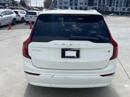 2025 Volvo XC90 B6 Ultra