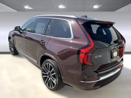 2025 Volvo XC90 B6 Ultra