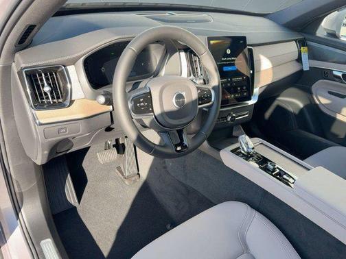 2026 Volvo XC90 Plus, B6 AWD Gas (mild hybrid), Gasoline, Bright, 7 Seats