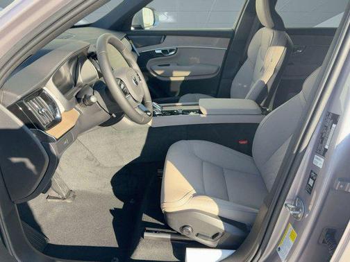 2026 Volvo XC90 Plus, B6 AWD Gas (mild hybrid), Gasoline, Bright, 7 Seats