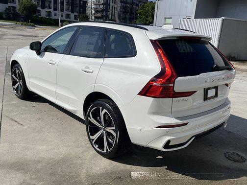 2025 Volvo XC60 Plug-In Hybrid T8 Ultra