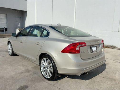 2017 Volvo S60 Inscription T5 Platinum