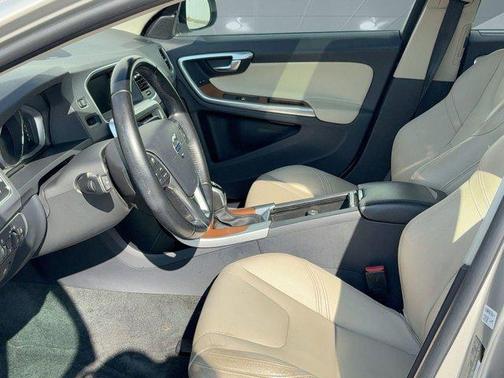 2017 Volvo S60 Inscription T5 Platinum