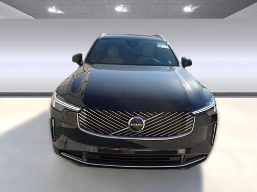 2026 Volvo XC90 B6 Core