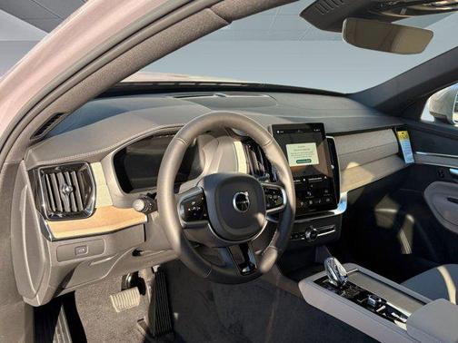 2026 Volvo XC90 B5 Core