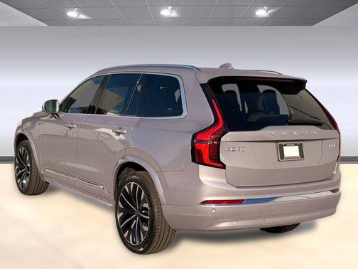 2026 Volvo XC90 B5 Core