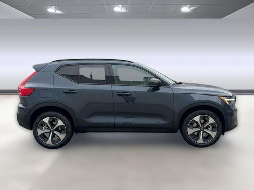 Denim Blue 2026 Volvo XC40 Core, B4 FWD Gas (mild hybrid), Dark