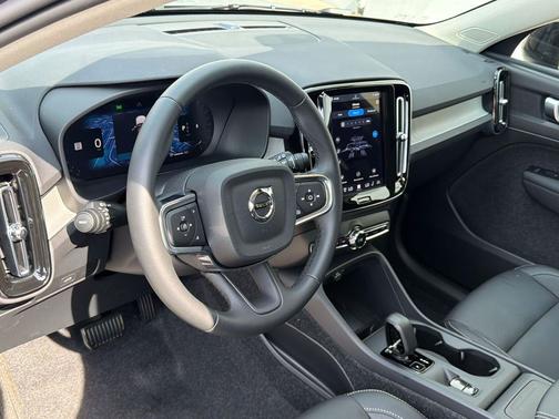Denim Blue 2026 Volvo XC40 Core, B4 FWD Gas (mild hybrid), Dark