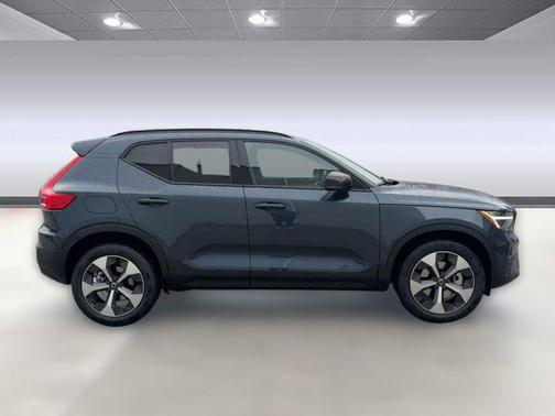 Denim Blue 2026 Volvo XC40 Core, B4 FWD Gas (mild hybrid), Dark