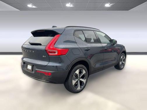 Denim Blue 2026 Volvo XC40 Core, B4 FWD Gas (mild hybrid), Dark