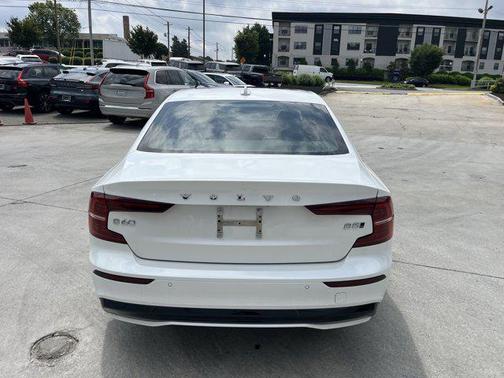2024 Volvo S60 B5 Plus Dark Theme