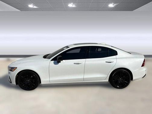2023 Volvo S60 B5 Plus Black Edition
