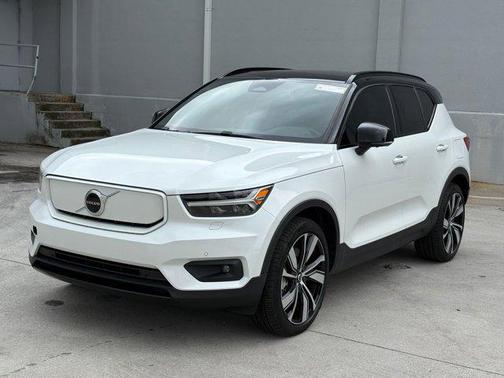2021 Volvo XC40 Recharge Pure Electric P8