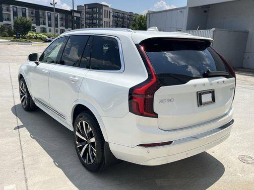 2025 Volvo XC90 B6 Core