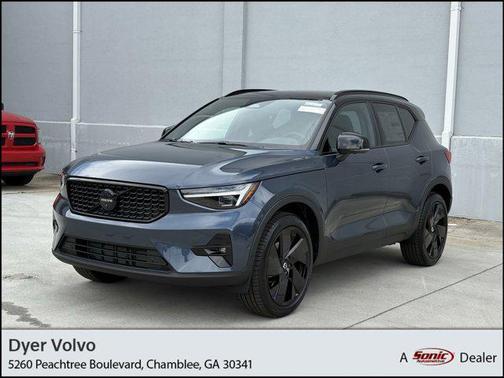2026 Volvo XC40 B5 Ultra Black Edition