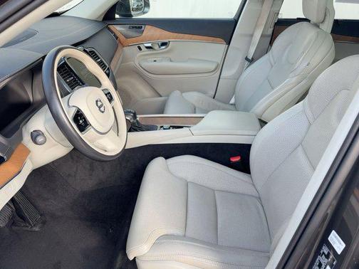 2020 Volvo XC90 T6 Inscription