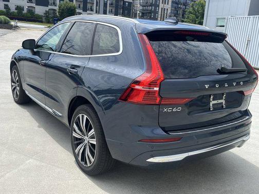 2022 Volvo XC60 B6 Inscription