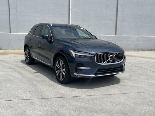2022 Volvo XC60 B6 Inscription