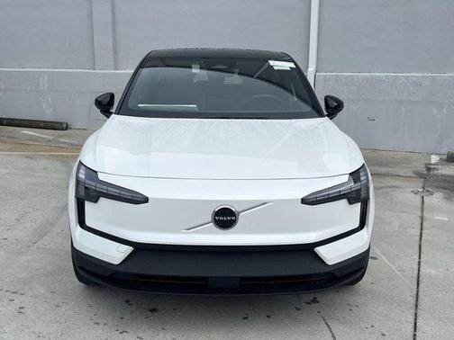 2025 Volvo EX30 Twin Motor Plus