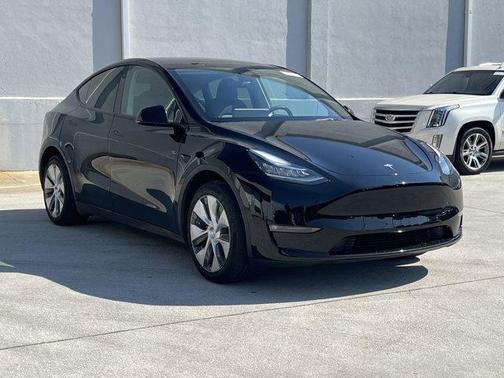2022 Tesla Model Y Long Range Dual Motor All-Wheel Drive