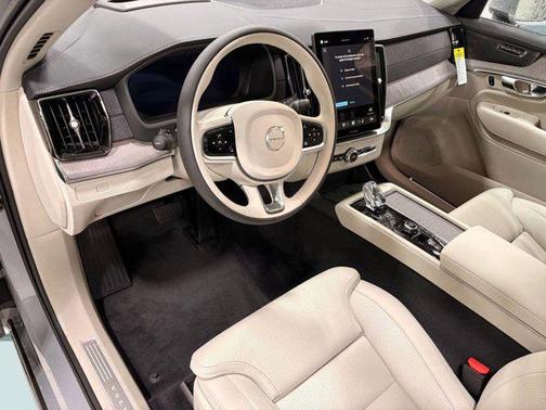 2026 Volvo XC90 B6 Ultra 6-Seater