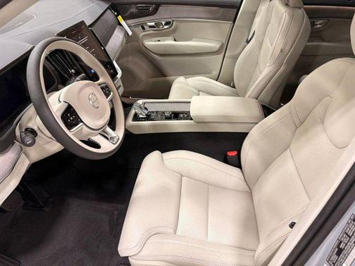 2026 Volvo XC90 B6 Ultra 6-Seater