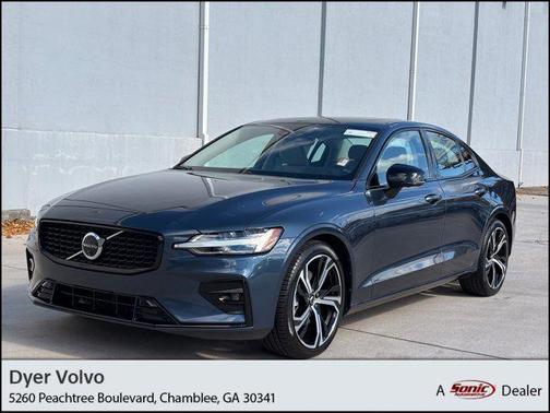 2024 Volvo S60 B5 Plus Dark Theme