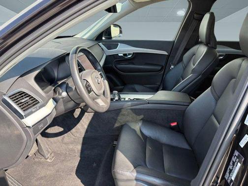 2024 Volvo XC90 B5 Core Bright Theme