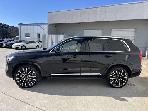 2025 Volvo XC90 B6 Ultra