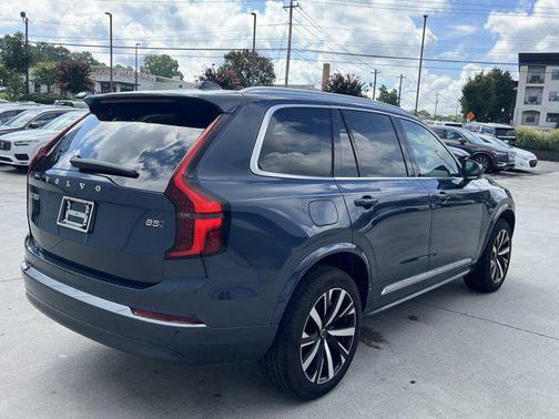 2025 Volvo XC90 B5 Core