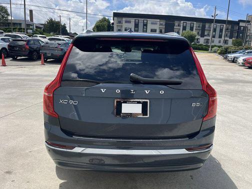 2024 Volvo XC90 B5 Core Bright Theme