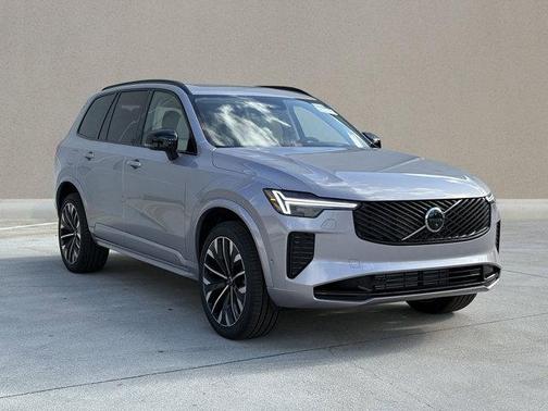 2026 Volvo XC90 Plug-In Hybrid T8 Ultra Dark Theme 6-Seater