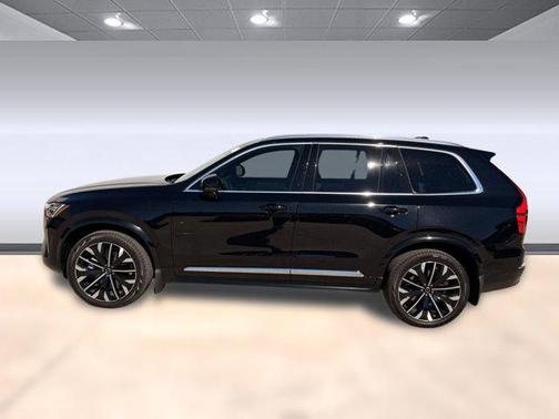 2025 Volvo XC90 B6 Core