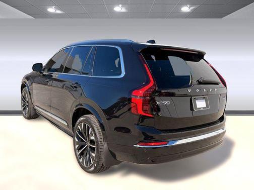 2025 Volvo XC90 B6 Core