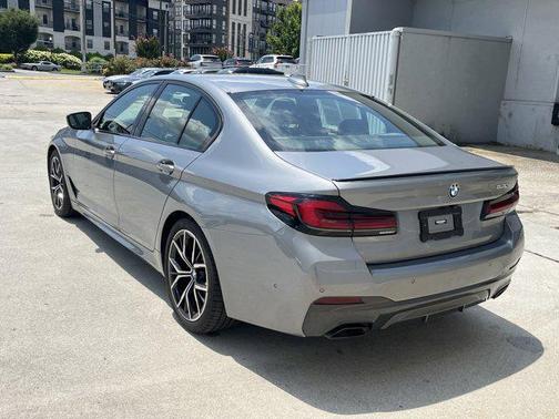 2023 BMW 530 i