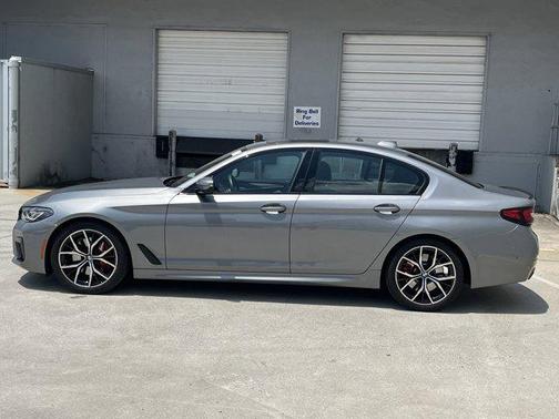 2023 BMW 530 i