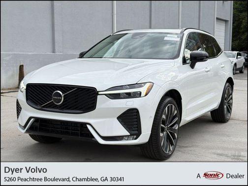 Crystal White Metallic 2026 Volvo XC60 B5 Ultra