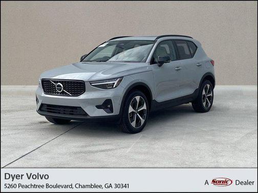 2026 Volvo XC40 B5 Plus