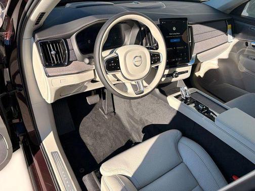 2026 Volvo XC90 B6 Ultra 6-Seater