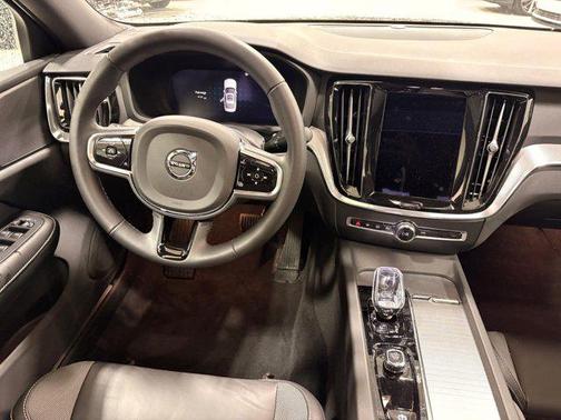 2024 Volvo S60 B5 Plus Black Edition