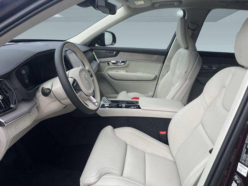 2026 Volvo XC90 B6 Ultra Dark Theme 7-Seater