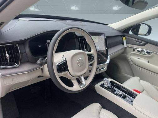 2026 Volvo XC90 B6 Ultra Dark Theme 7-Seater